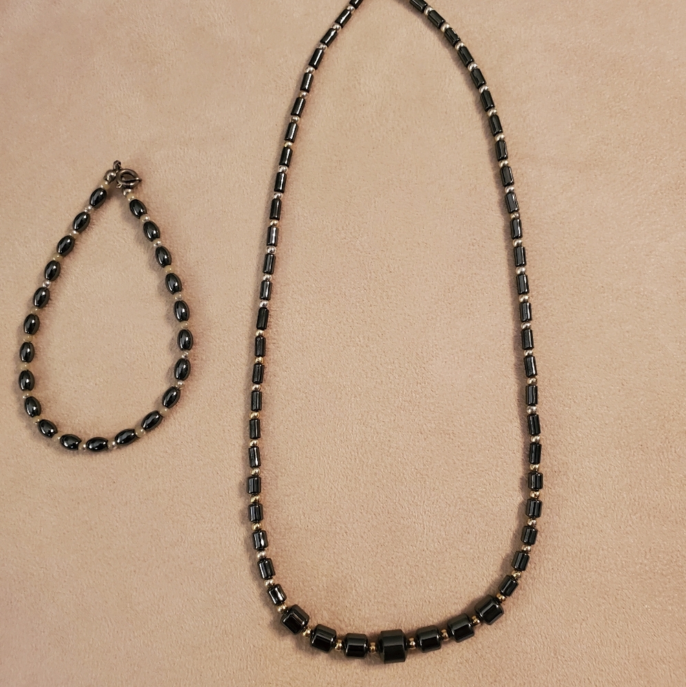 Fashion necklace and bracelet